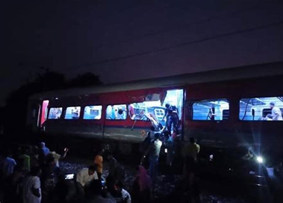 50 dead in major accident in Odisha as express train hits derailed coaches of another train 