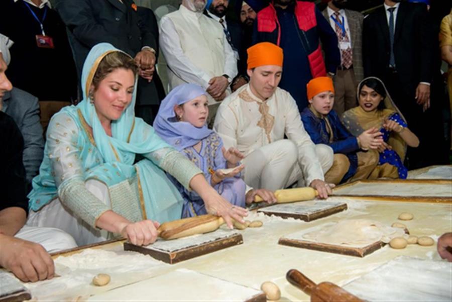 Punjabis have sweet memories of Trudeau couple paying obeisance at Golden Temple
