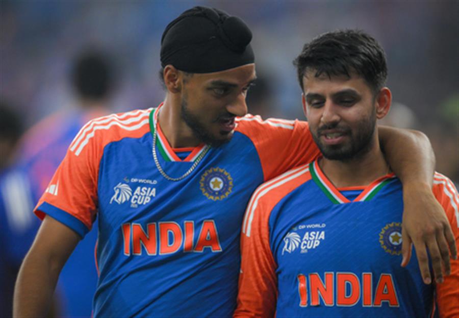 India players refuse to accept Asia Cup trophy from PCB chief Naqvi